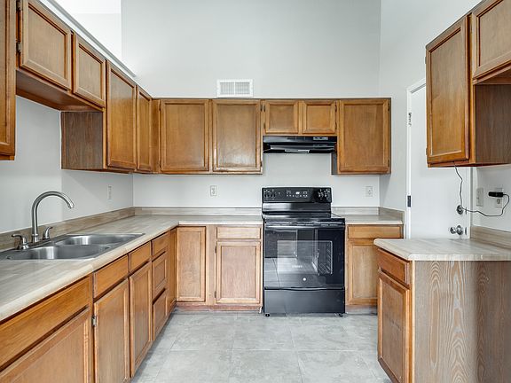 2nd image of 3649 W Grovers Ave