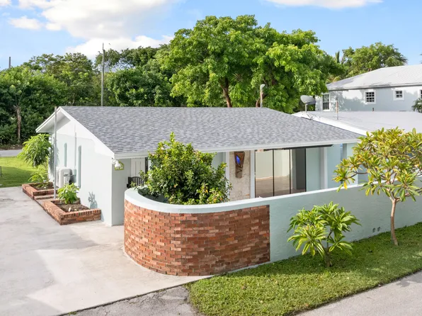 6 Silver Springs Dr, Key Largo, FL 33037