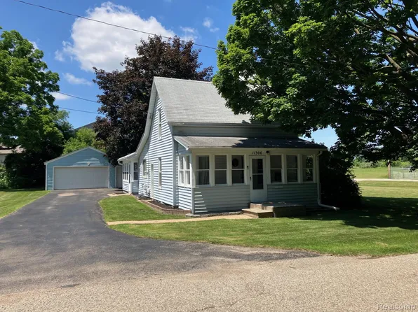 11306 West St, Grand Blanc, MI 48439