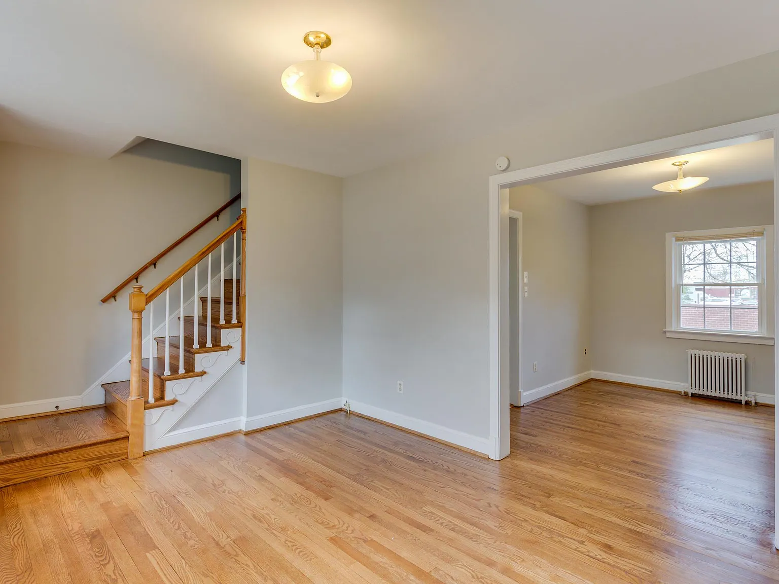 3 bed, 1121 sqft, $4,000 — Photo 3