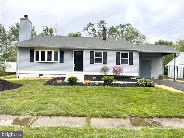 19 E Stephen Dr, Newark, DE 19713