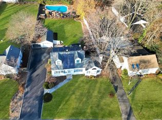 103 W 21st St, Huntington Station, NY 11746