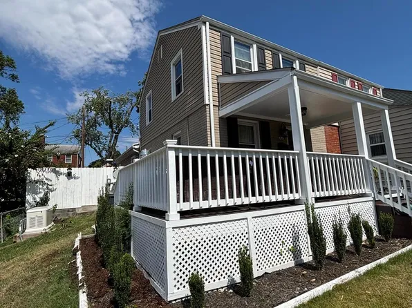 2620 Farmington Dr, Alexandria, VA 22303