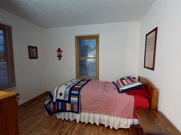 4th image of 1620 Barton Blvd