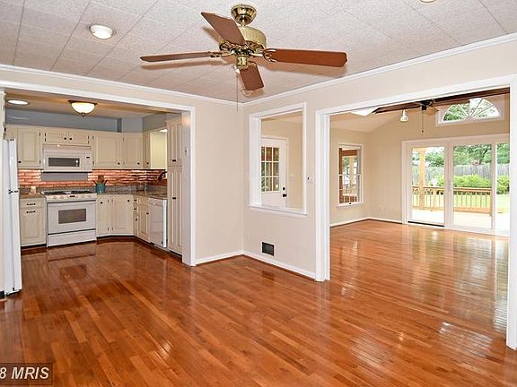 5th image of 4701 Kemper St