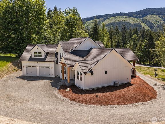 3rd image of 2154 Doe Run Road