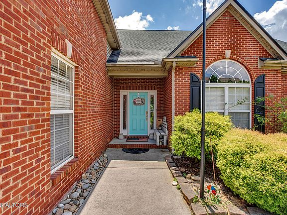 5th image of 9328 Ivywood Ln