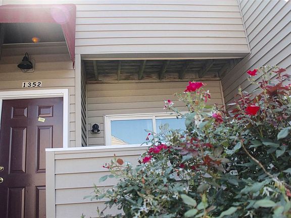 2nd image of 1352 Bradley Dr