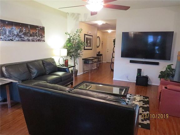 5th image of 108 Oakhurst Dr