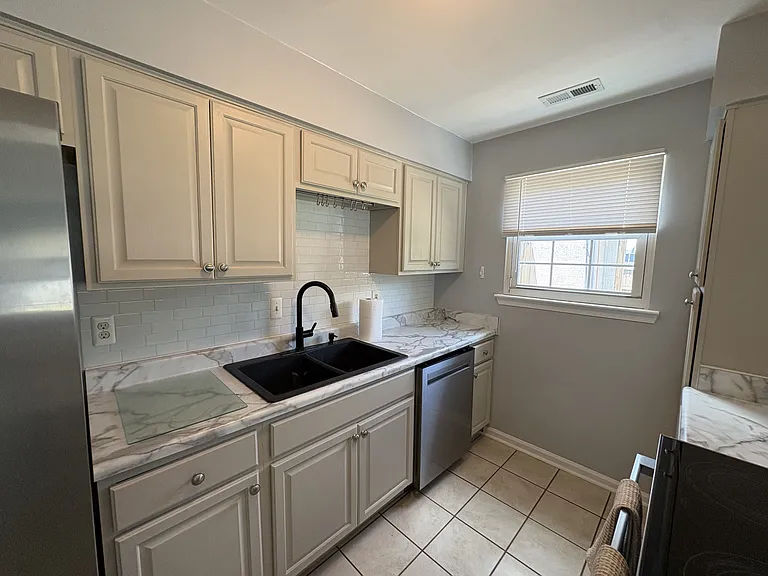 1501 Antler Cir — Photo 33
