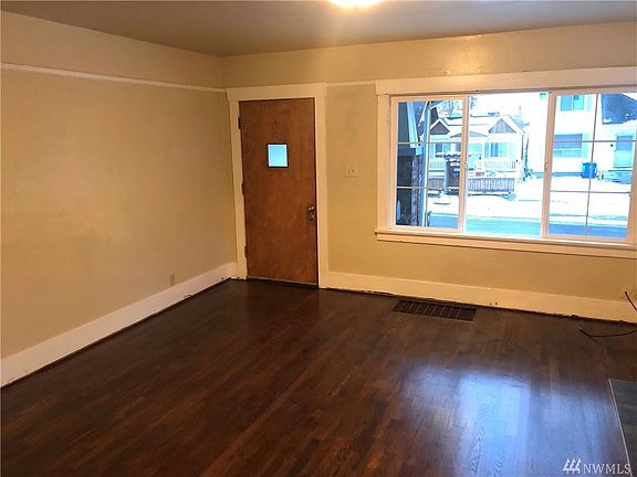 4th image of 2512 S 14th St