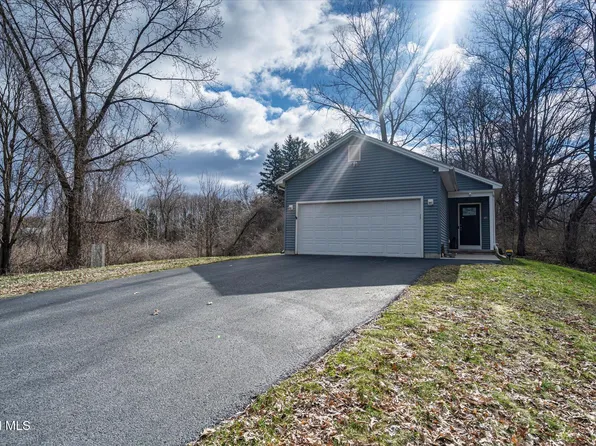 56 Meadowbrook Road, Queensbury, NY 12804