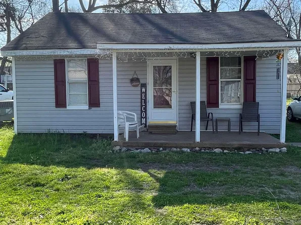 213 Park St, Covington, TN 38019