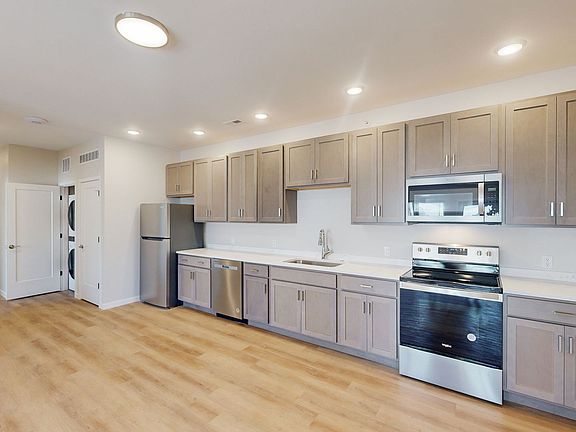 5th image of 1915 S Mattis Ave #1-309