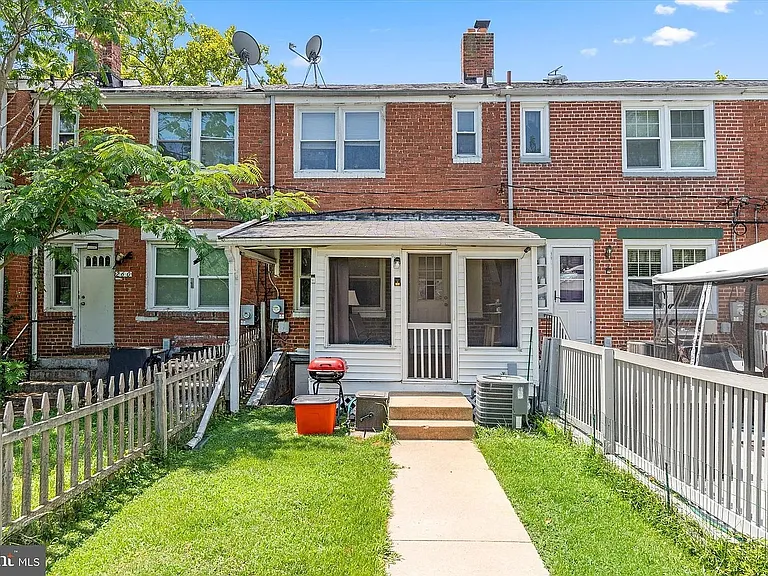 258 Birch Ave — Photo 19