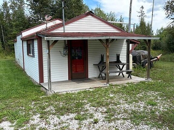 3rd image of N6925 Mackinac Trl