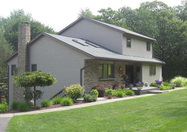 1st image of 7 Oakridge Dr