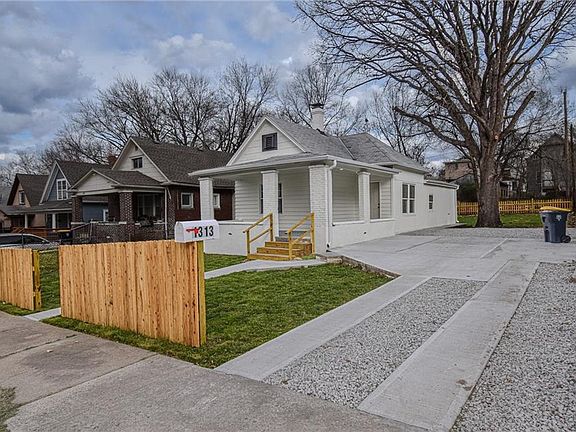 3rd image of 1313 Denver Ave