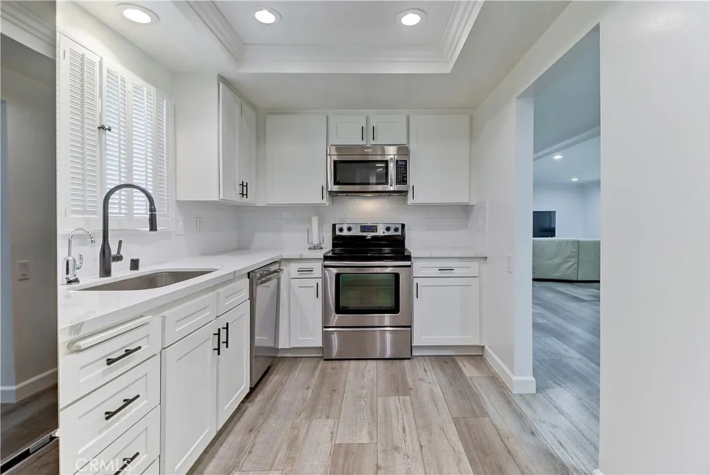 2 bed, 1230 sqft, $3,500 — Photo 1