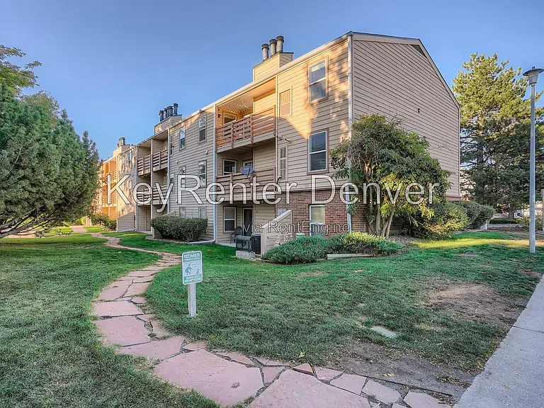 7665 E Eastman Ave #201-C — Photo 28
