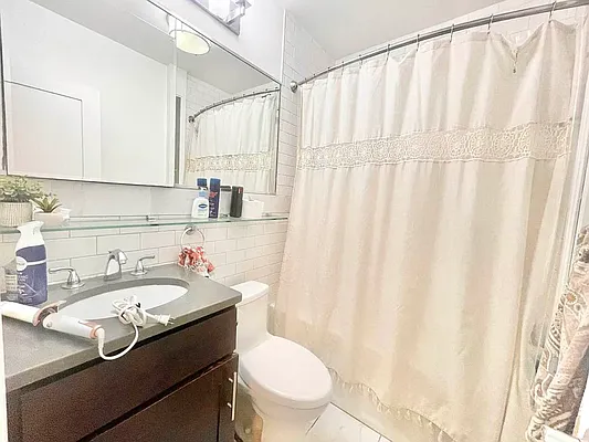 Rented by DALLAL | media 10