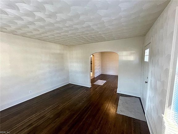 2nd image of 4307 Griffin St