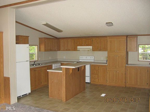 3rd image of 1114 Brannen Dr