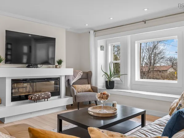 345 Whitehead Rd, Halifax, NS B3V 1B5