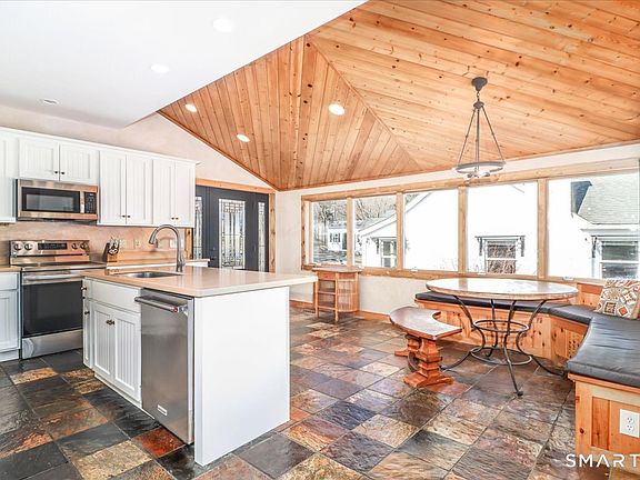 5th image of 19 Cedar Drive