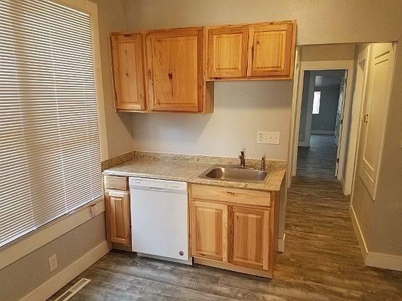 5th image of 661 E Downington Ave #1