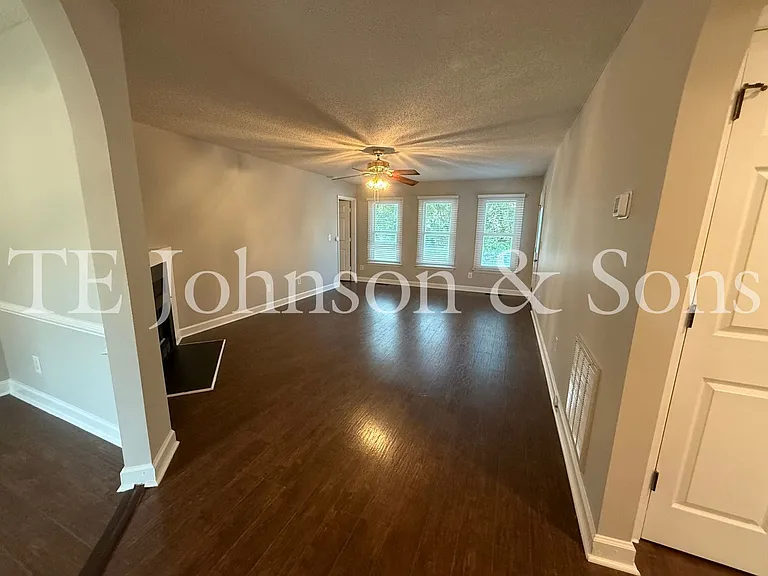 1830 Camden Forest Dr — Photo 3