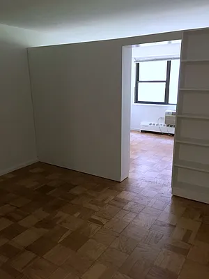 Rented by Carlyle Property Management | media 23