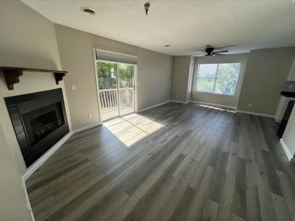 300 Stewart Ln #22, Morgantown, WV 26505