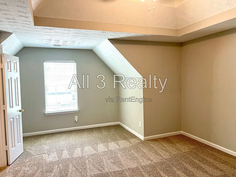 60 Spring Lake Ter — Photo 14