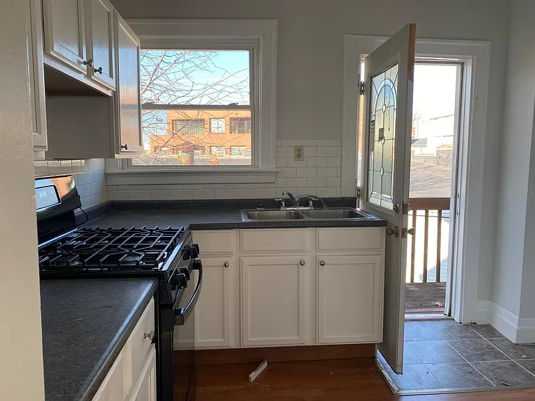3945 Lindley Ave #3 — Photo 5