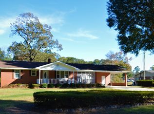 110 Lakeside Dr, Riegelwood, NC 28456