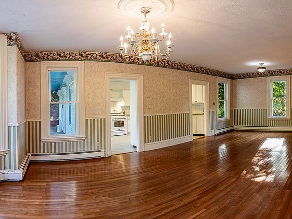 5th image of 26 Mitchell Street