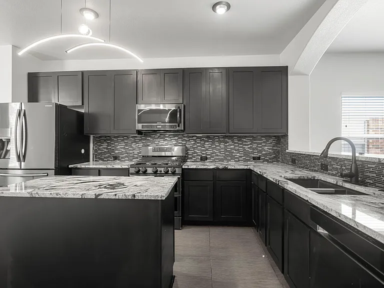 4405 Bandice Ln — Photo 24