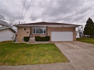 19417 Arrowhead Ave, Cleveland, OH 44119