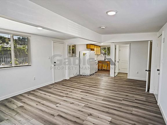 3rd image of 23830 Newhall Ave Unit J