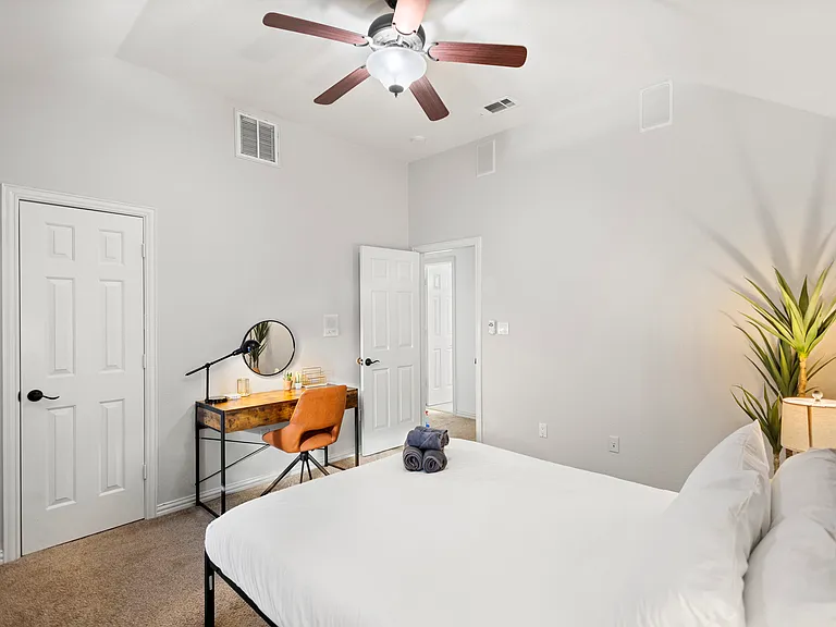 5717 Christy Ln — Photo 26