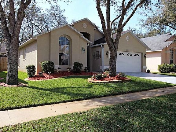 2nd image of 2525 Clareside Dr