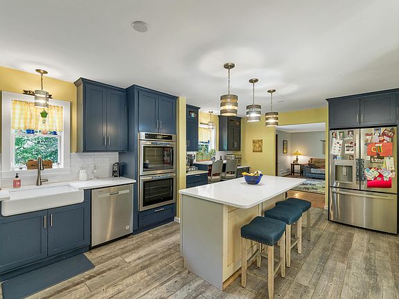 5th image of 270 Lockes Hill Road