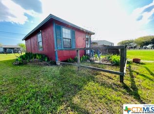 811 W Broadway Ave, Seadrift, TX 77983