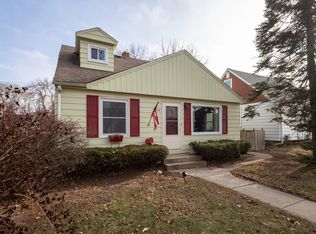 3306 N 89th St, Milwaukee, WI 53222