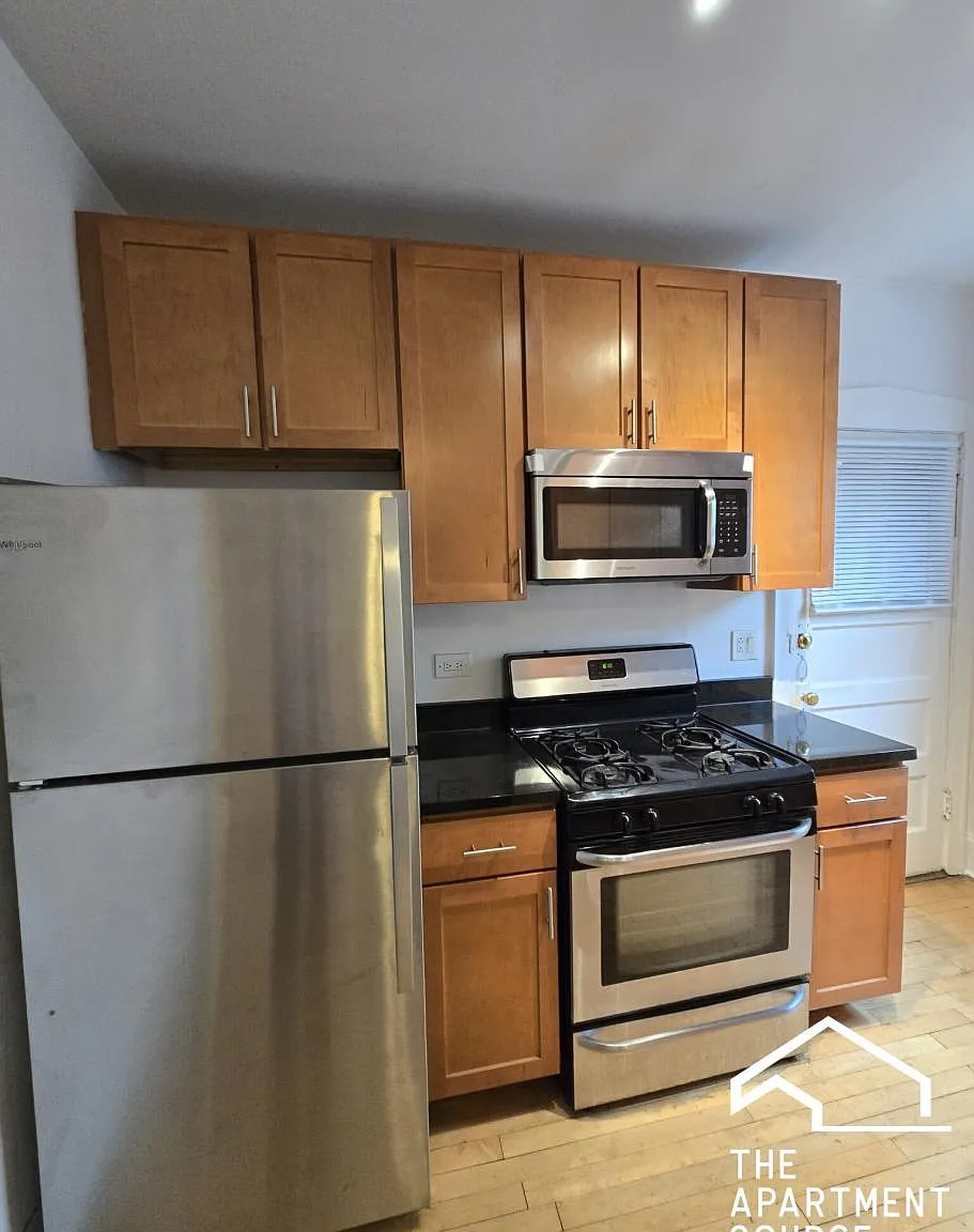912 Reba Place #2 — Photo 4