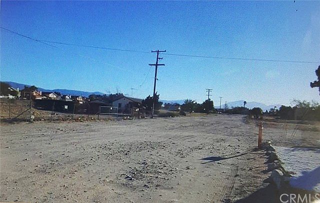 2nd image of 16985 Mountain View Ave