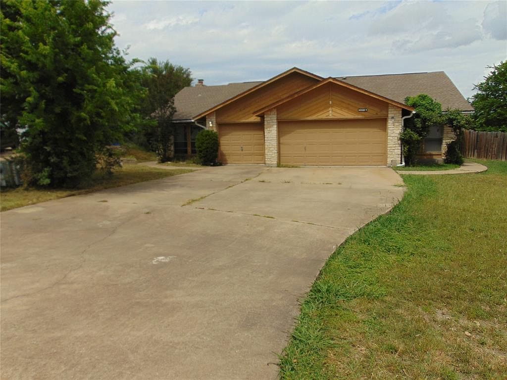 217 Stowaway Cv APT A, Lakeway, TX 78734 Zillow