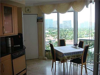 5th image of 19333 Collins Ave APT 1009