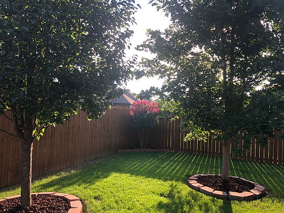 5th image of 6004 W Woodbine Dr